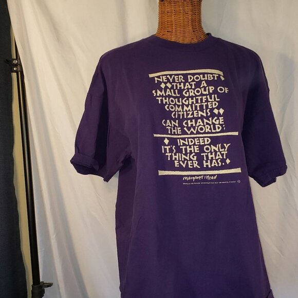 Lee Tops - Lee Women's Purple Graphic T-Shirt, Size XL